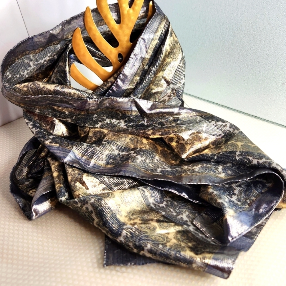 Vintage Dillard's made in Italy metallic gold and silver paisley lux‎ scarf